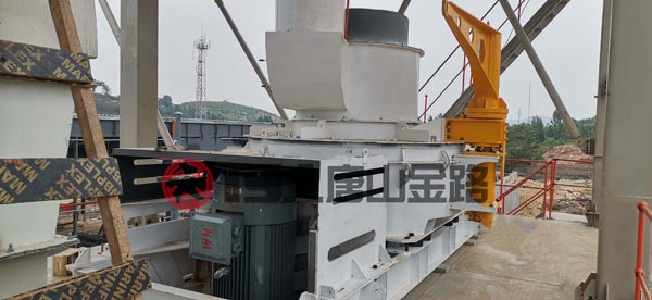 錘破、對輥破、立軸沖擊破三種制砂設備優(yōu)劣對比